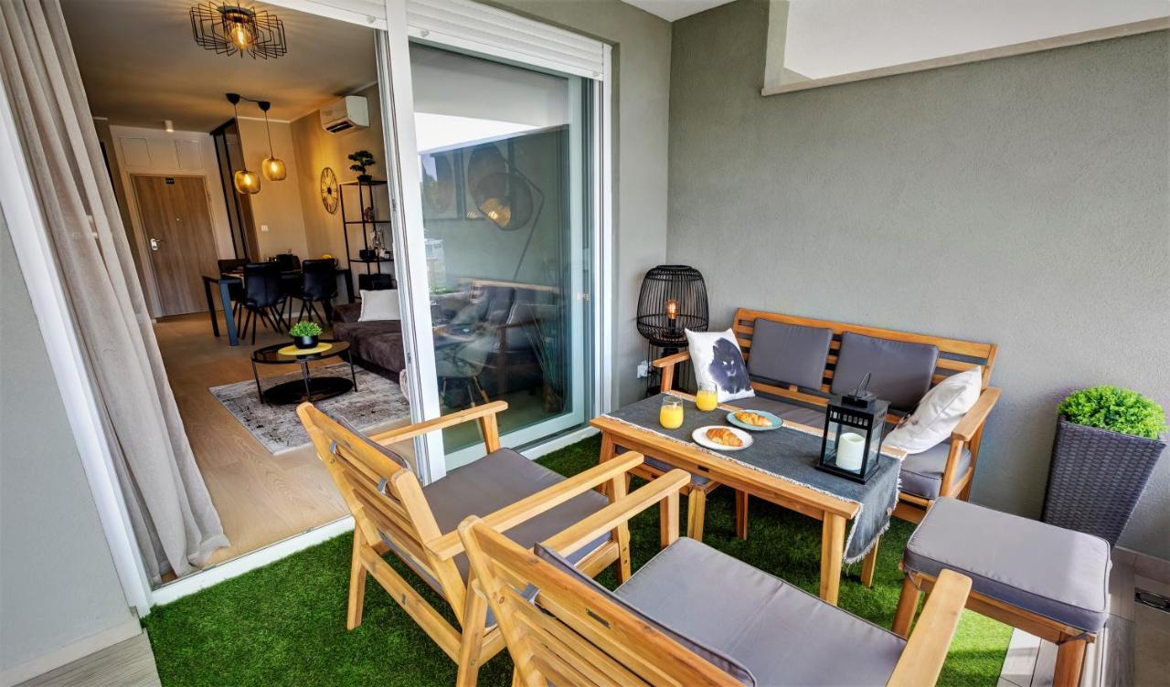 Luxury Apartment 4Seasons With Garage Split Exterior photo